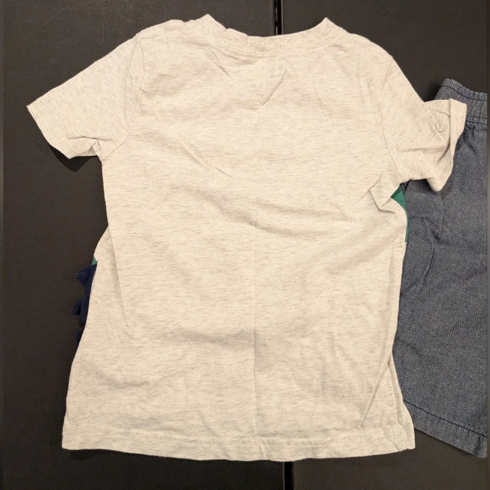 Carter's Toddler Boy 2-Piece Alligator Tee & Short Set in Size 4T